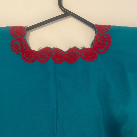 Artisanal Mexican Traditional Embroidered Shirt - Picture 3 of 5